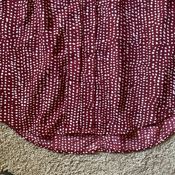 Collective concepts top, a burgundy/red color. Beautiful details. - Picture 4 of 4